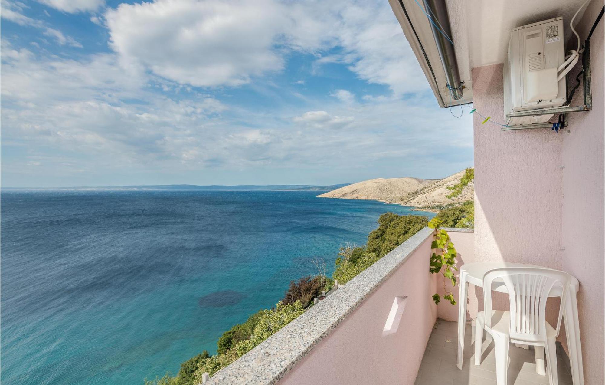 Awesome Apartment In Stara Baska 1 With Kitchen Dış mekan fotoğraf